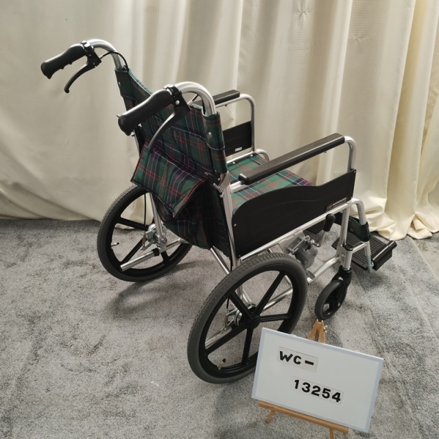 Aランク 中古 車椅子】松永製作所 介助式車椅子 AR-301(42幅) (WC-13254)