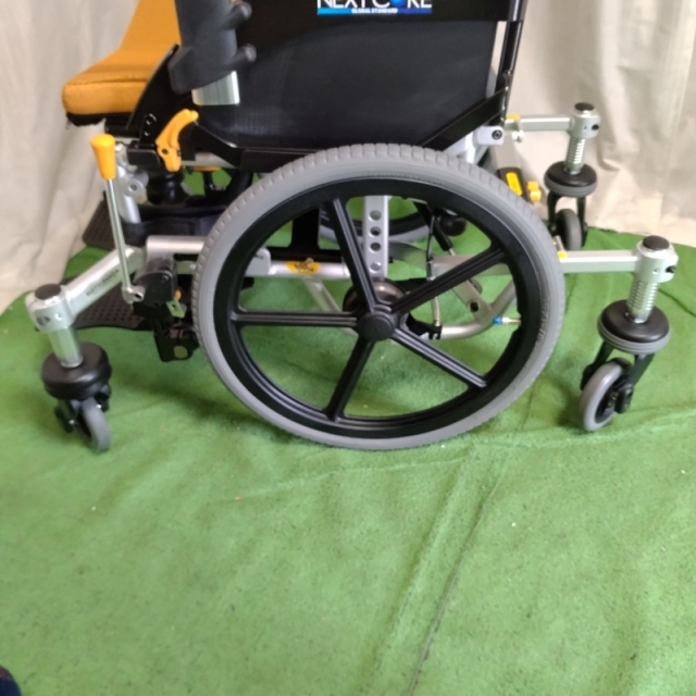 【中古 車椅子 Ｂランク】松永製作所 介助式車椅子 ネクストコア・く
