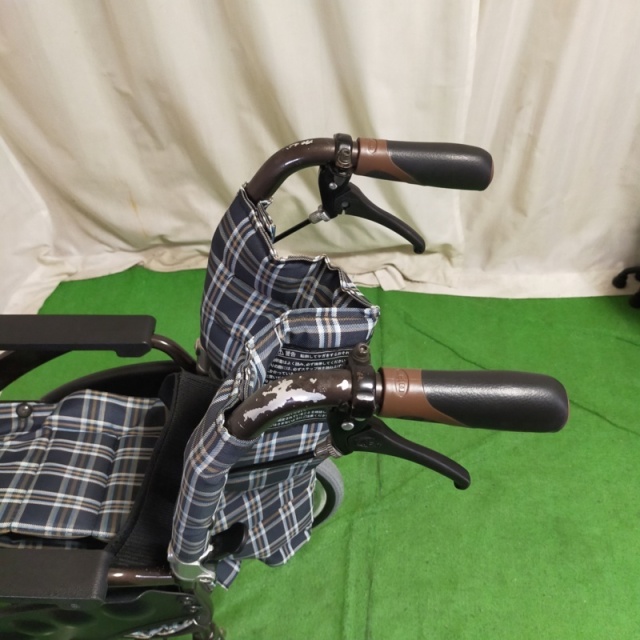 【Bランク 中古 車椅子】カワムラサイクル 介助式車椅子 ウェイビッ