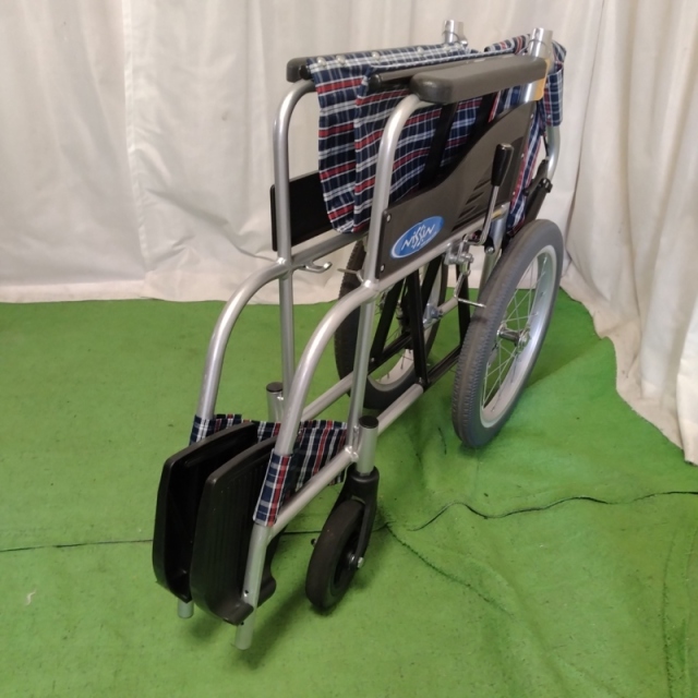 Bランク 中古 車椅子】 日進医療器 介助式 車椅子 NEO-2 (WC-13302)