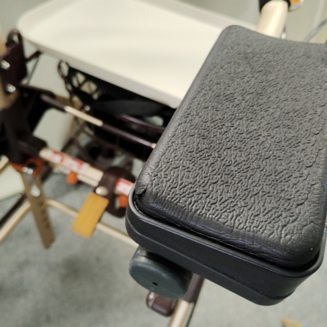 【Bランク 中古 歩行器】幸和製作所 テイコブリトルホームF WAW18 (H