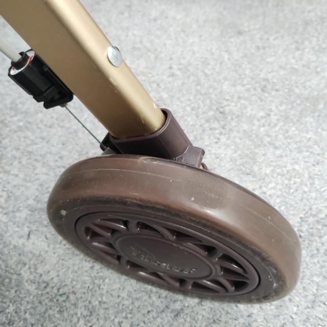 【Bランク 中古 歩行器】幸和製作所 テイコブリトルホーム WAW05 (HK