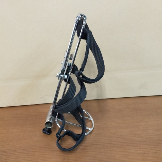 【Bランク 中古 車いす部品 】ミキ ウィング用ボンベ架 MS-0014 (OT-
