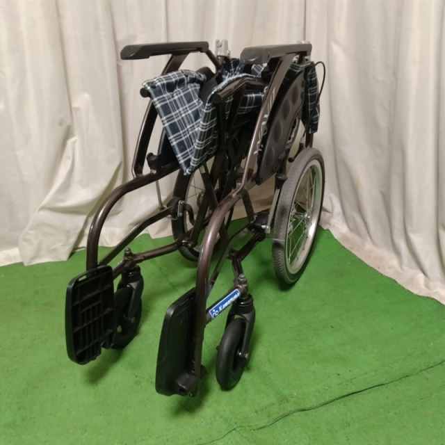 【Bランク 中古 車椅子】カワムラサイクル 介助式車椅子 ウェイビッ