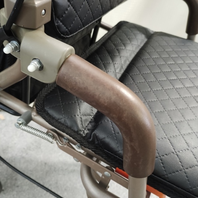 【Aランク 中古 歩行器】アイルリンク アイルウォークα (HK-6180)
