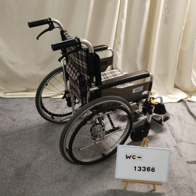 Bランク 中古 車椅子】ミキ 自走式車椅子 SKT-4LO (WC-13366)