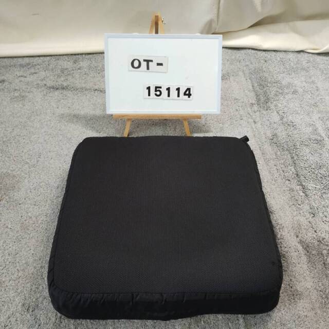 【Bランク 中古  車椅子クッション】バリライト ソロストレータス 56