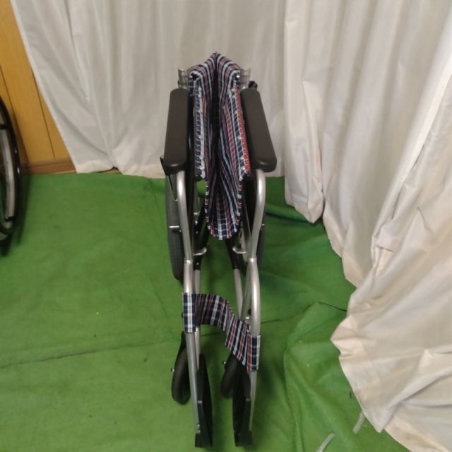 【Bランク 中古 車椅子】 日進医療器 介助式 車椅子 NEO-2 (WC-13423