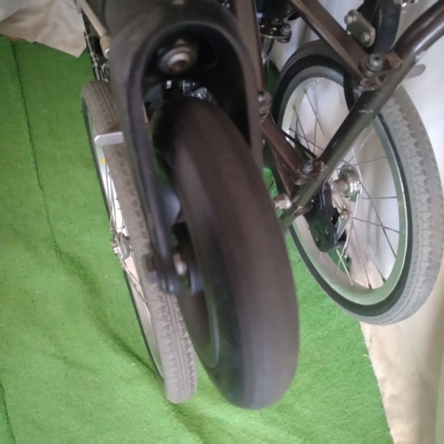 【Bランク 中古 車椅子】カワムラサイクル 介助式車椅子 ウェイビッ