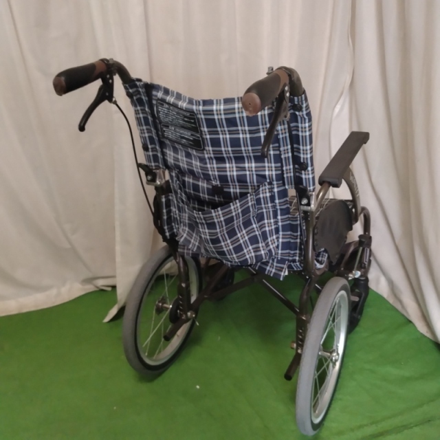 Bランク 中古 車椅子】カワムラサイクル 介助式車椅子 ウェイビット