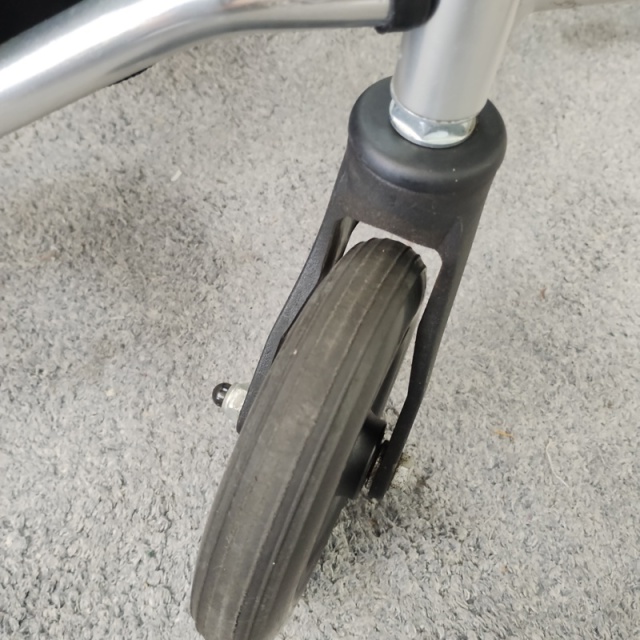 【Bランク 中古 車椅子】ミキ 介助式 車椅子 SKT-2 (WC-13457)