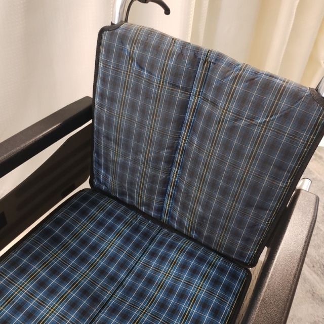 Bランク 中古 車椅子】ミキ 介助式 車椅子 SKT-2 (WC-13457)