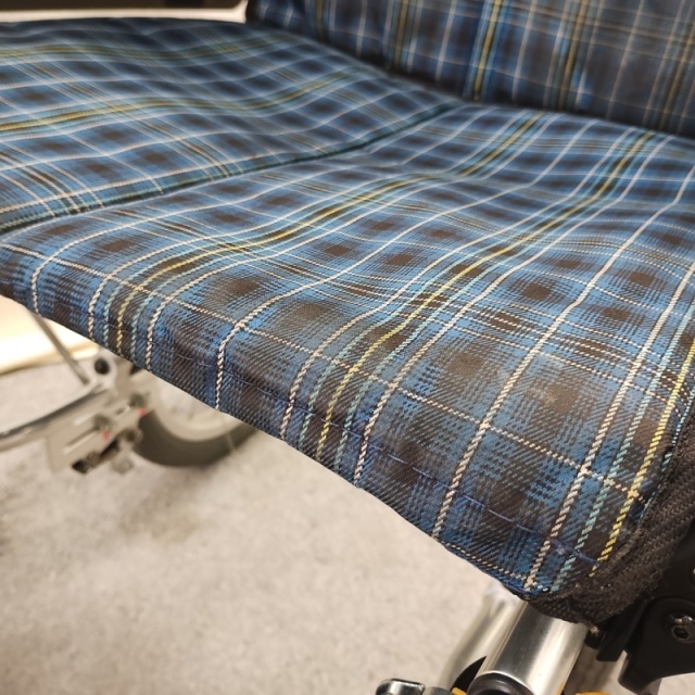 【Bランク 中古 車椅子】ミキ 介助式 車椅子 SKT-2 (WC-13457)