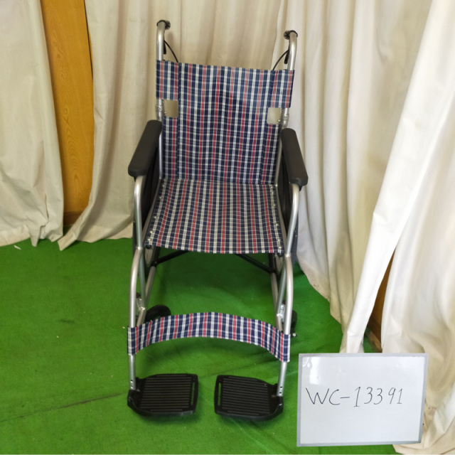 Bランク 中古 車椅子】 日進医療器 介助式 車椅子 NEO-2 (WC-13391)