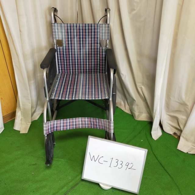 Bランク 中古 車椅子】 日進医療器 介助式 車椅子 NEO-2 (WC-13392)
