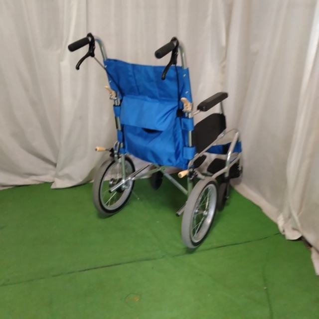 【Bランク 中古 車椅子】日進医療器 介助式車椅子 NAH-L7α Aパッケ