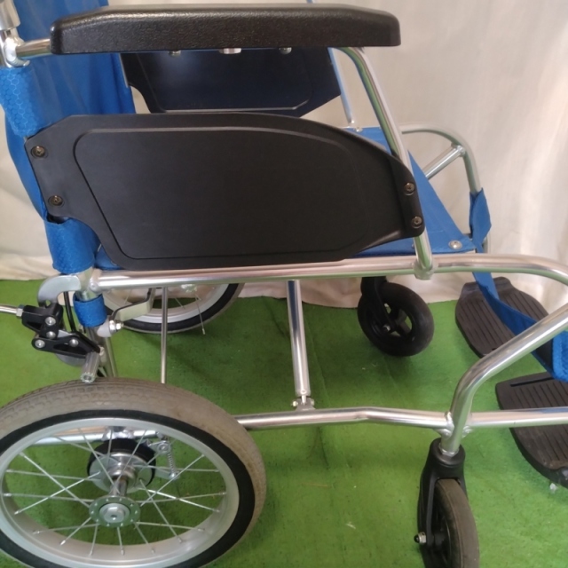 【Bランク 中古 車椅子】日進医療器 介助式車椅子 NAH-L7α Aパッケ