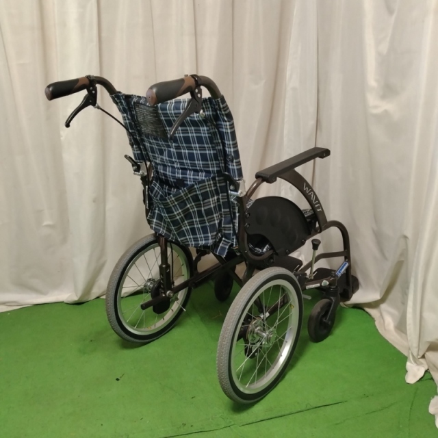 【Bランク 中古 車椅子】カワムラサイクル 介助式車椅子 ウェイビッ