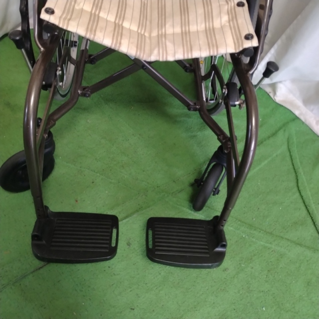 【Bランク 中古 車椅子】カワムラサイクル 自走式車椅子 ウェイビッ
