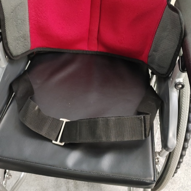 【Bランク 中古 車椅子】日進医療器 自走式車椅子 座王 NA-506W (室