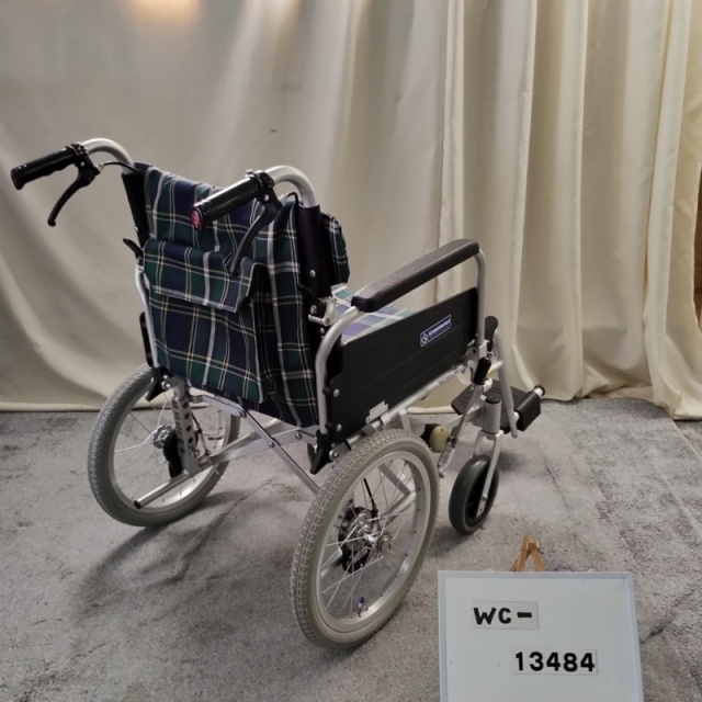 【Bランク 中古 車椅子】カワムラサイクル 介助式車椅子 KA816-45B-M