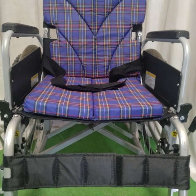 【Bランク 中古 車椅子】カワムラサイクル 自走式車椅子 KA822-45B-M