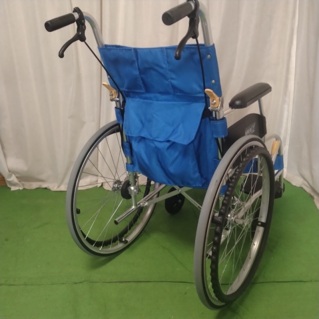 【Bランク 中古 車椅子】日進医療器 自走式車椅子 NA-L8α Aパッケー