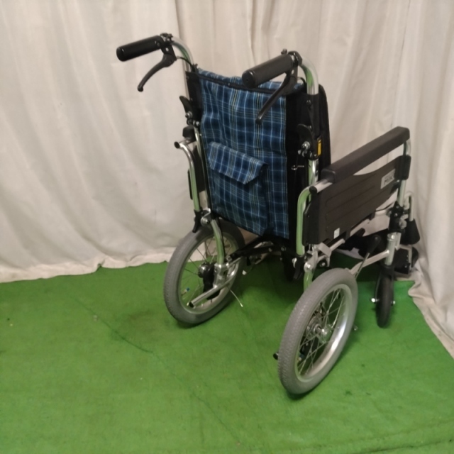 【Aランク 中古 車椅子】ミキ 介助式 車椅子 Skit（スキット）SKT-2 