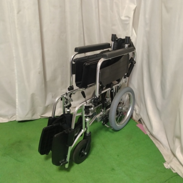 【Aランク 中古 車椅子】ミキ 介助式 車椅子 Skit（スキット）SKT-2 