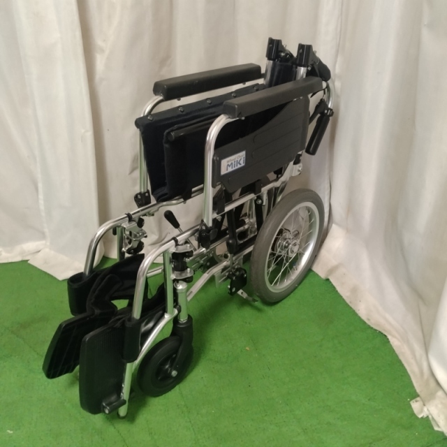 【Aランク 中古 車椅子】ミキ 介助式 車椅子 Skit（スキット）SKT-2 