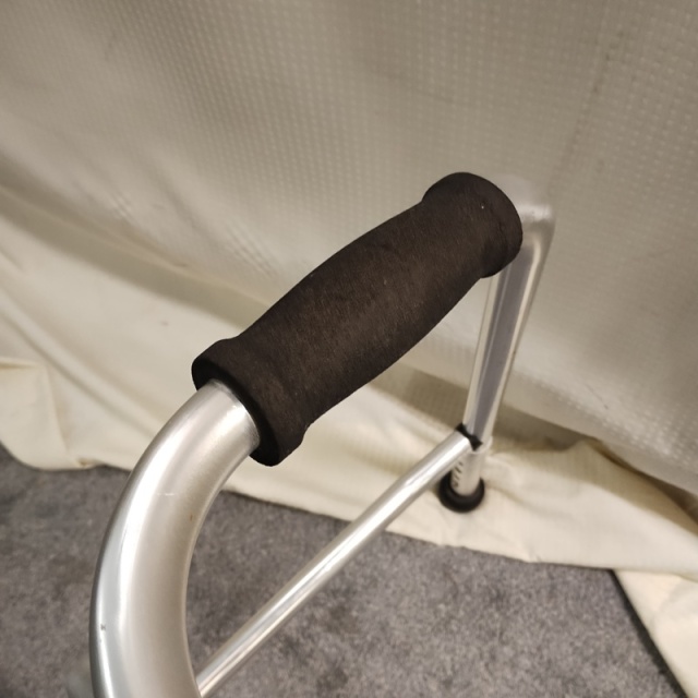 【Bランク 中古 歩行器】クリスタル産業 Ｕラインウォーカー AL-125A