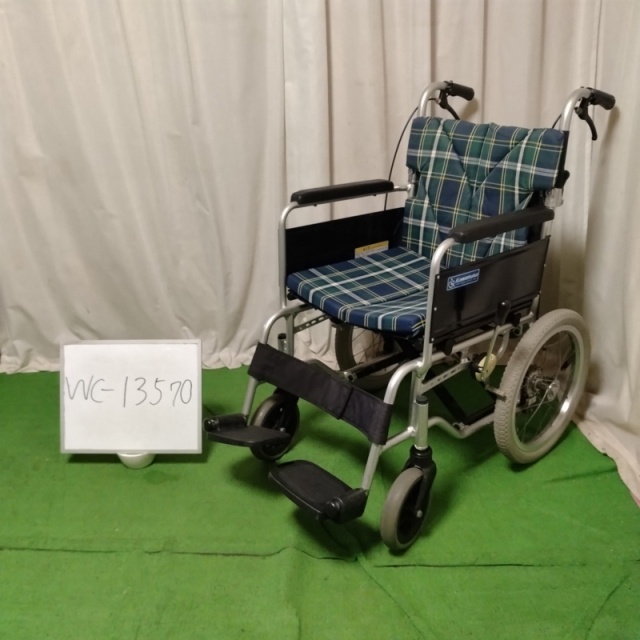 【Bランク 中古 車椅子】カワムラサイクル 介助式車椅子 BM16-42SB-M