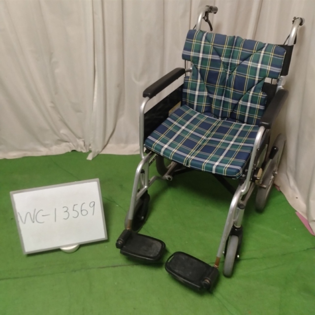 【Bランク 中古 車椅子】カワムラサイクル 介助式車椅子 BM16-42SB-M