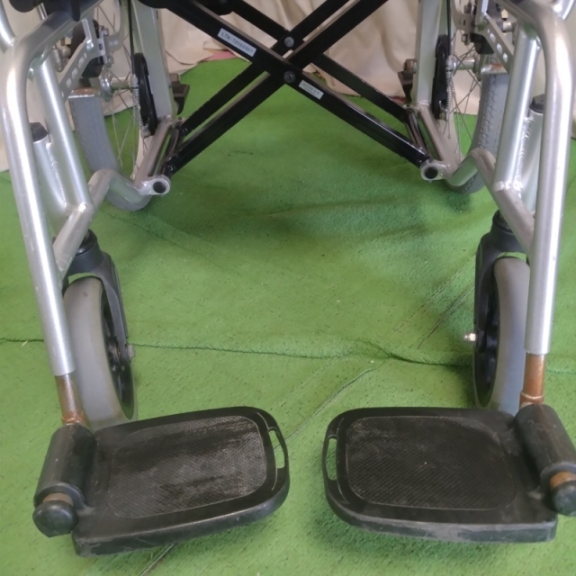 Bランク 中古 車椅子】カワムラサイクル 介助式車椅子 BM16-42SB-M (WC