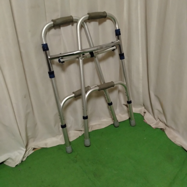 【Bランク 中古 歩行器】イーストアイ セーフティーアームウォーカー