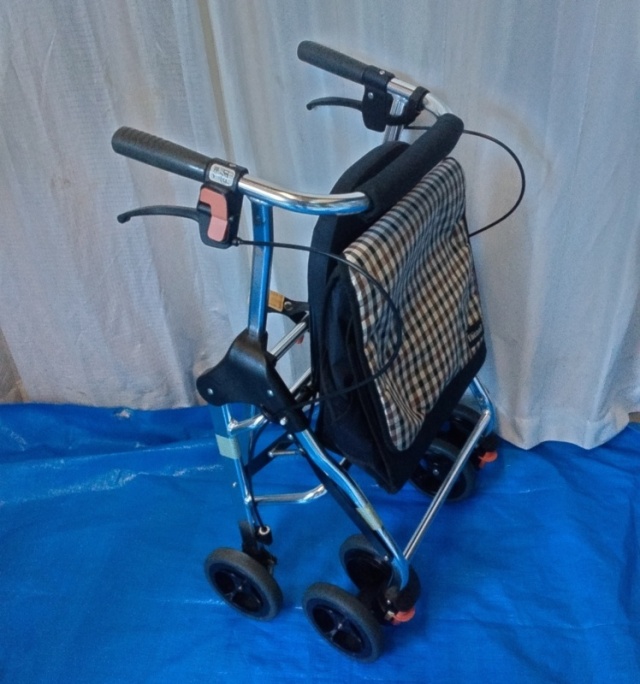 【Aランク 中古 歩行器】幸和製作所 テイコブリトルハイ HS05H  (HK-