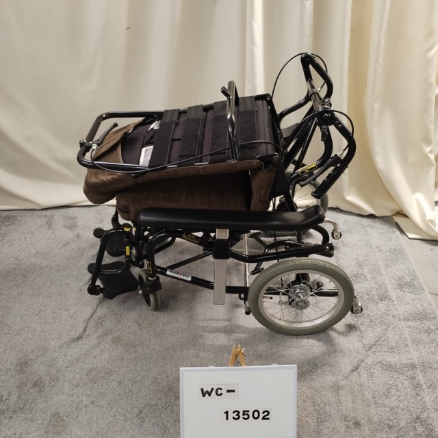 【中古 リクライニング車椅子 Bランク】ランダルコーポレーション モ