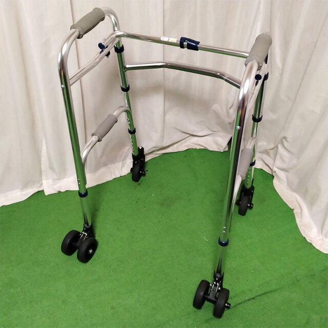 セーフティーアームウォーカー