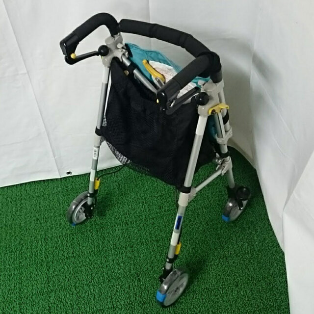 歩行器「ヘルシーワン・ライトG」