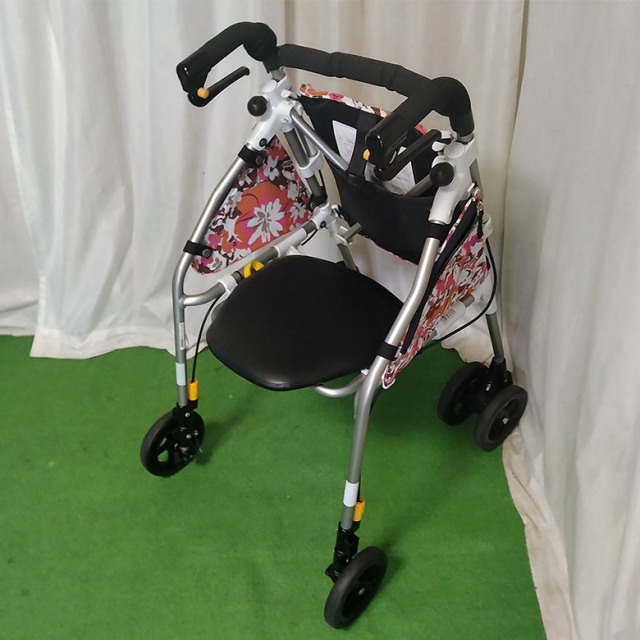 象印ベビー歩行器 PIUPRESTO MAAM ピウプレスト マム ピウプレスト マム｜歩行車のレンタル｜ダスキンヘルスレント