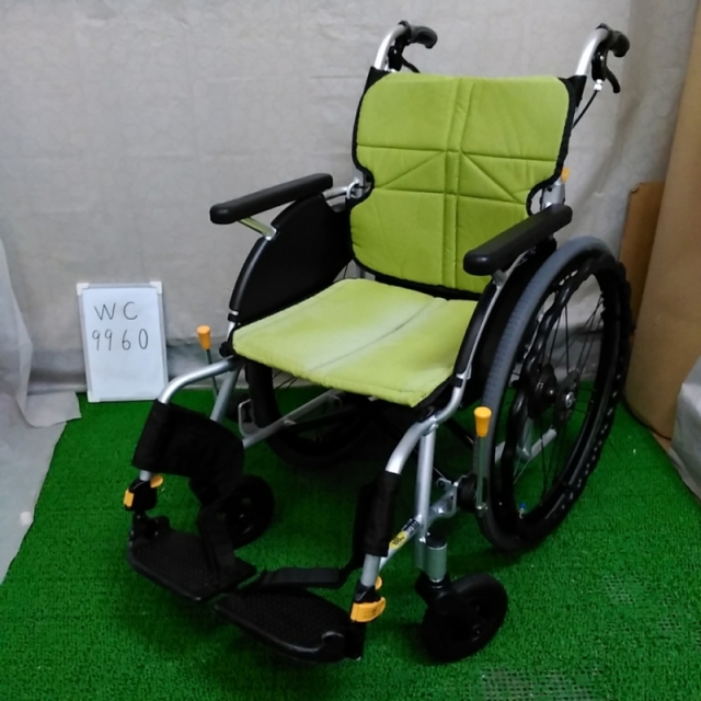 中古 自走式車椅子「ネクストコア」（松永製作所／NEXT-11B／自走式／標準軽量タイプ／Bランク）[WC-9960]