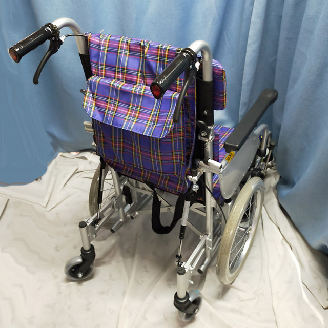 【中古 車椅子 Aランク】カワムラサイクル 介助式車椅子 KAK16-43B-LO