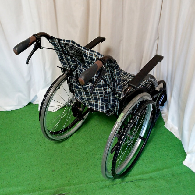 自走式車椅子「ウェイビット」カワムラサイクル／WA22-40S