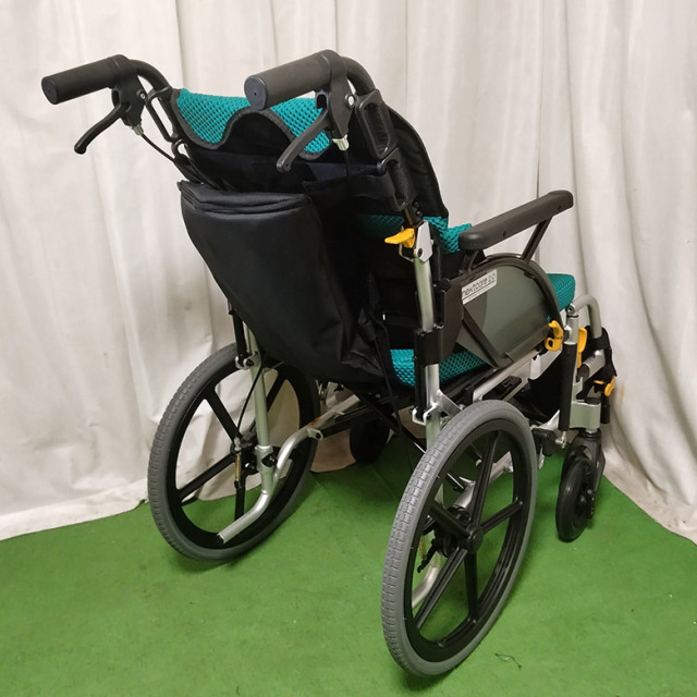 中古 車椅子 Sランク】松永製作所 介助式車椅子 ネクストコア2・マルチ