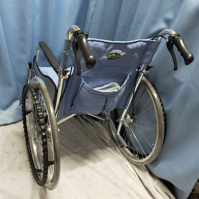 【中古 車椅子 Aランク】松永製作所 自走式車椅子 エアリアルシリー