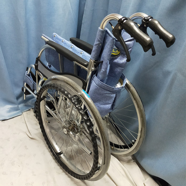 【中古 車椅子 Aランク】松永製作所 自走式車椅子 エアリアルシリー