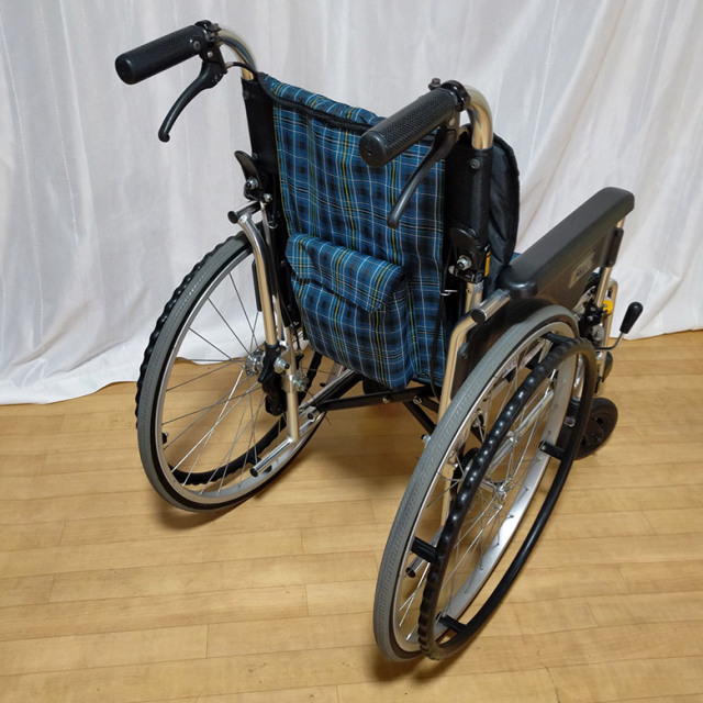 中古 車椅子 Aランク】ミキ 自走式車椅子 SKT-4 (WCMI227-A)