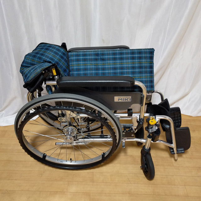 車椅子「自走式車椅子」（ミキ／SKT-4LO／自走式／多機能タイプ／A