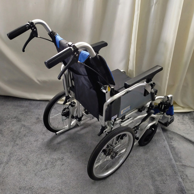 介助式車椅子 ミキ イージーフィット MEF-16