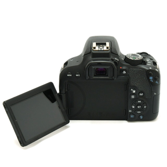 EOS Kiss X9i �{�f�B